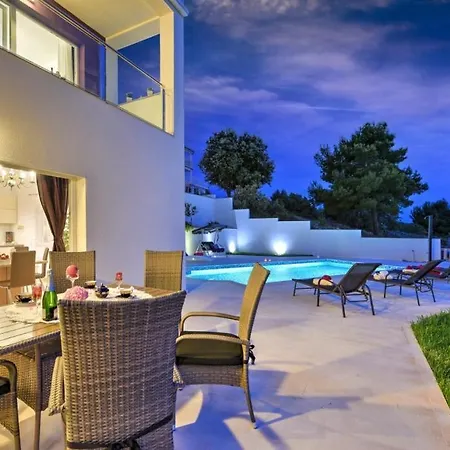 Carre Violet Villa Razanj